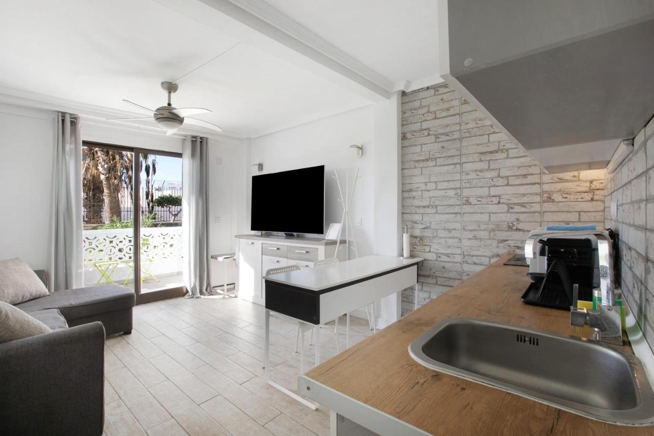Apartment At 30 Mts From Sea プラヤ・デ・ラス・アメリカス エクステリア 写真